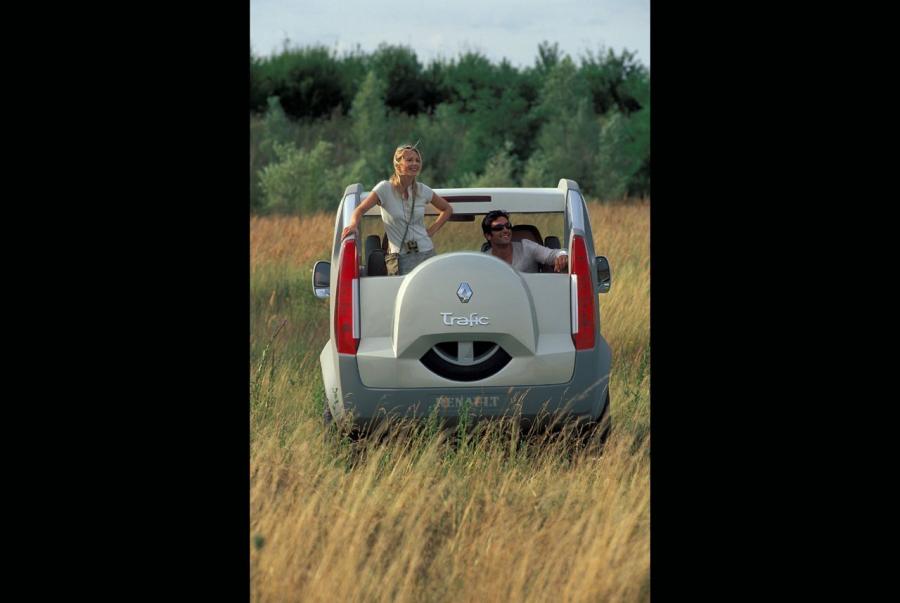  Renault Trafic Deck Up Concept 2004 года  (фото 49 из 56)